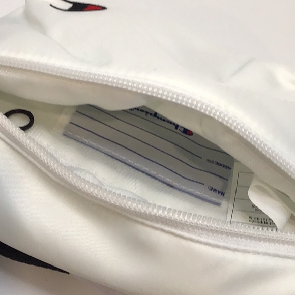 👠 Champion Fanny Pack NWT - Picture 8 of 10